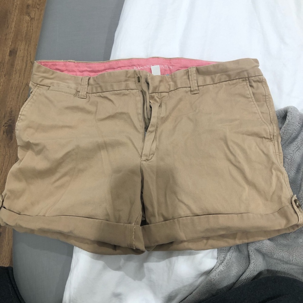 khaki shorts